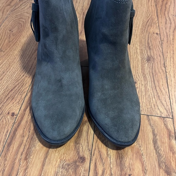 Vionic Madeline Olive Green Suede Weather Resistant Ankle Boots Booties | Sz 8 - Picture 7 of 15